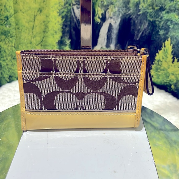 Coach mini Card/Keychain Holder with 2 Rings & Croc Keychain - Picture 7 of 11